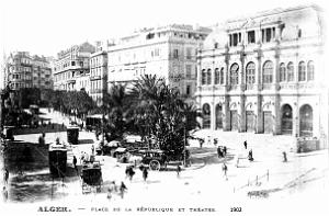 2557- Alger - Place de la Republique et Theatre - 1902